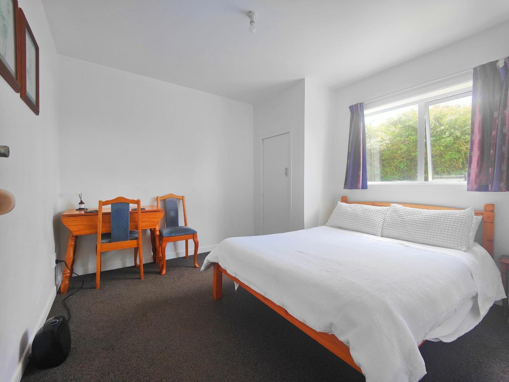 From 160 For Two Bedrooms Property In Wellington Exteriér fotografie