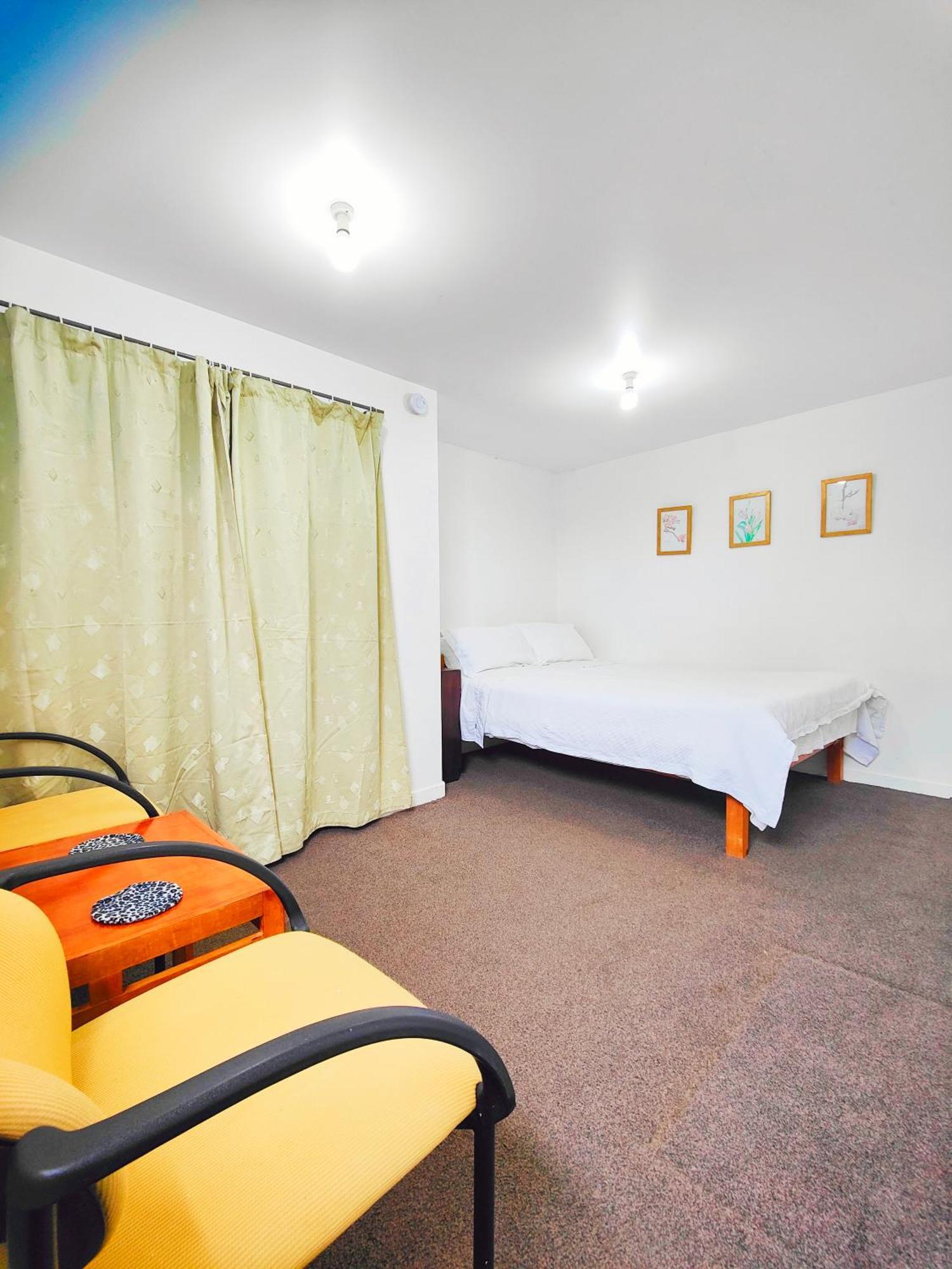 From 160 For Two Bedrooms Property In Wellington Exteriér fotografie